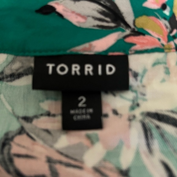 Torrid Stretch Challis Pintuck Tiered Dress Size 2X - Picture 8 of 9